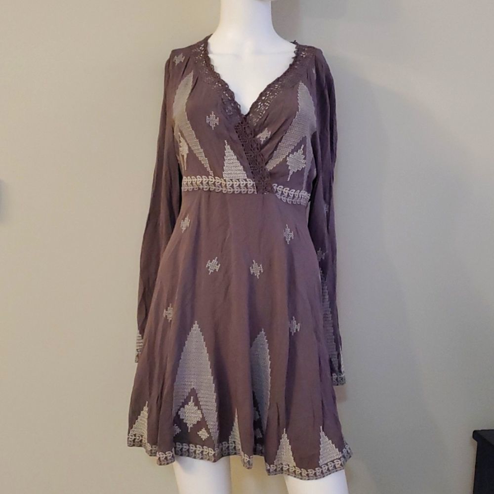 Monoreno grey long sleeve bohemian embroidered dress, NWT, M
